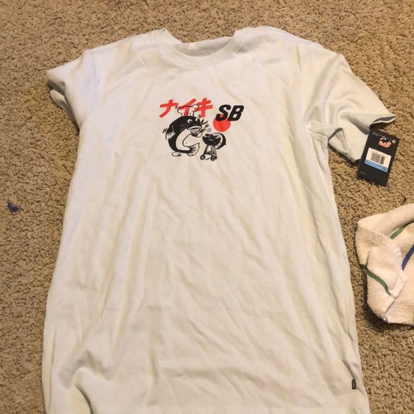 nike sb graphic tees